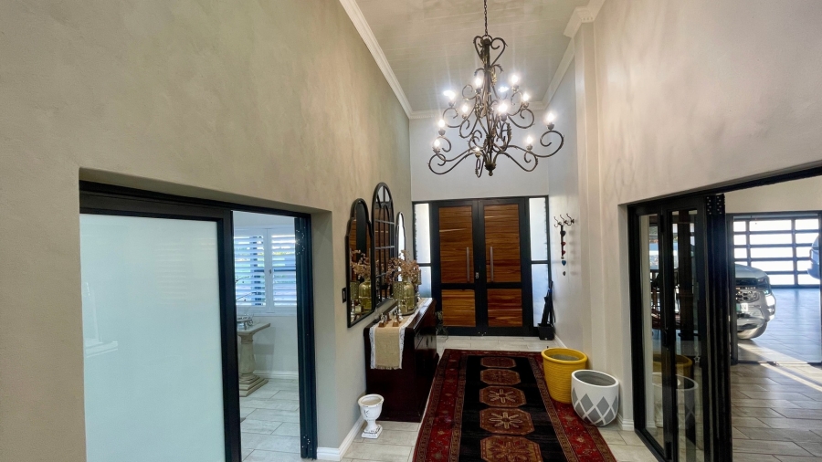 6 Bedroom Property for Sale in Wilkoppies North West